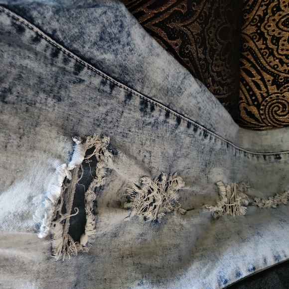 Jeans - Picture 3 of 4